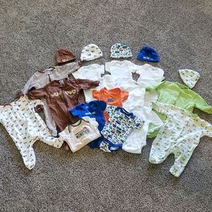Lot of 20 Baby Clothes - 0-3M